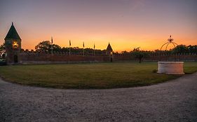 Chateau De Tilly